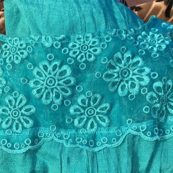 E (hanger) M TOO Teal peasant top. NWOT - Picture 4 of 4